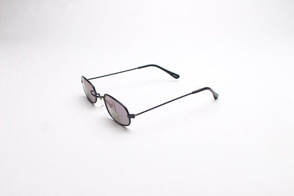 Wire Frame Black/ Oval Black Lens