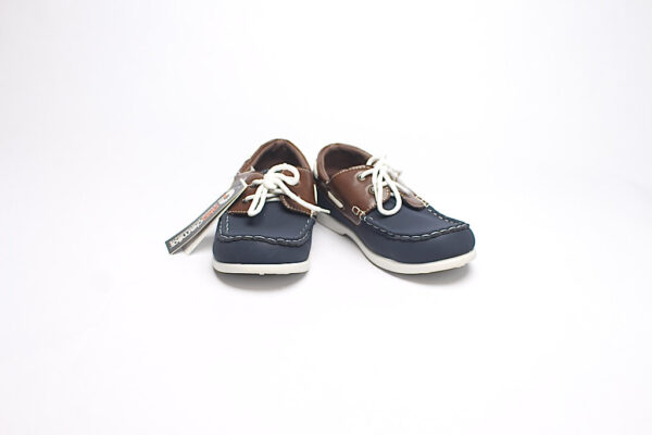 Akademicks/ Blue & White
