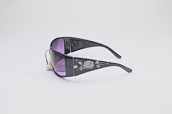Flower Frames/ Black with Purple Lens