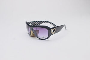 Inner Heart Black Slant_lzn Inner Heart/ Black