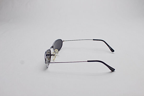 Wire Frame Silver/ Oval Black Lens