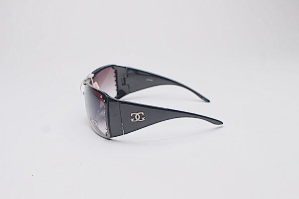 Stylish Studs/ Black